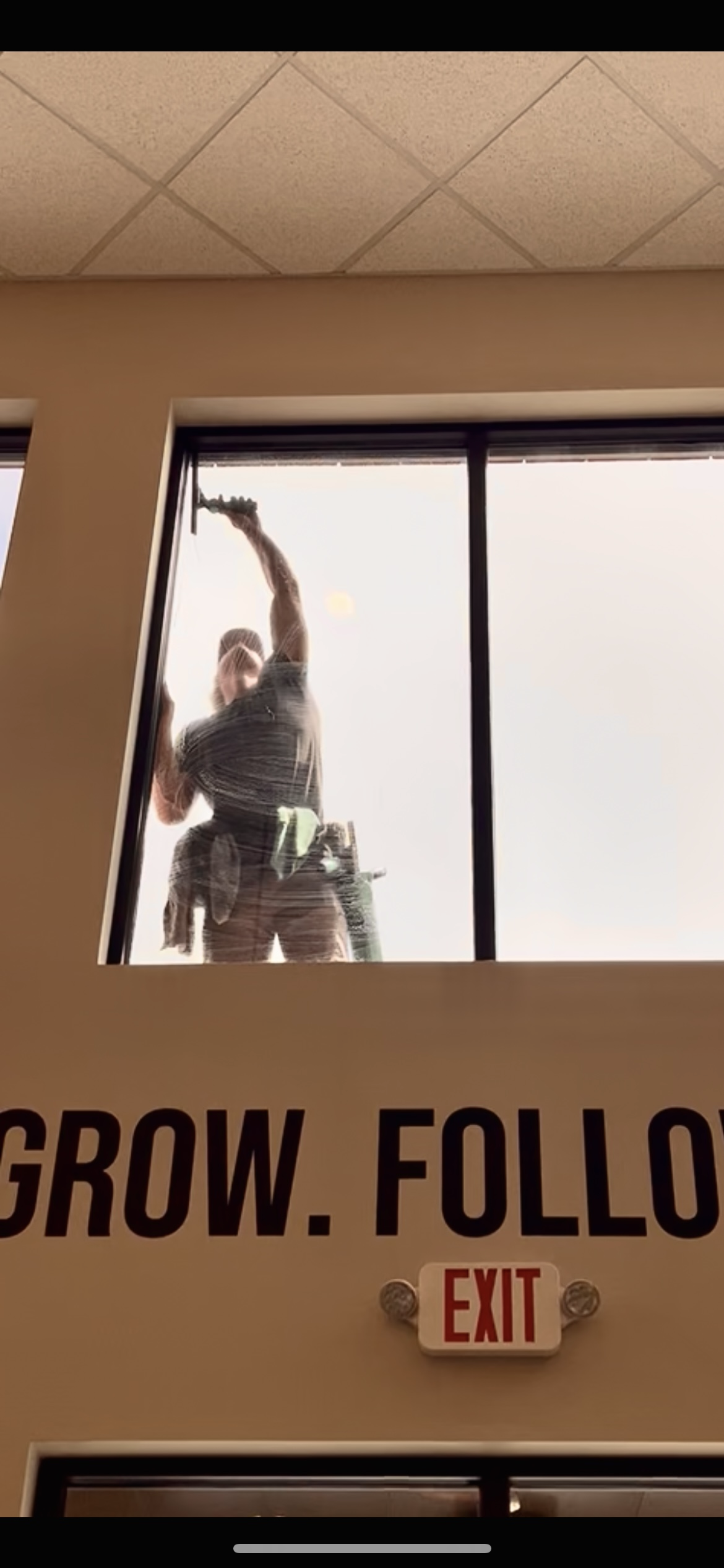 Window cleaning, Commercial cleaning